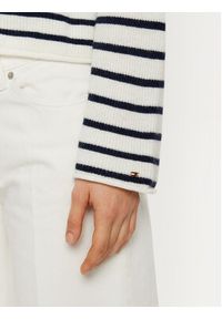 TOMMY HILFIGER - Tommy Hilfiger Sweter WW0WW44981 Biały Relaxed Fit. Kolor: biały. Materiał: wełna