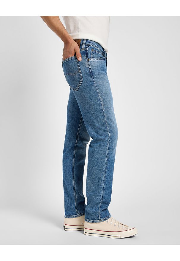 Lee - LEE MĘSKIE SPODNIE JEANSOWE DAREN ZIP FLY RIVERWAY 112355810