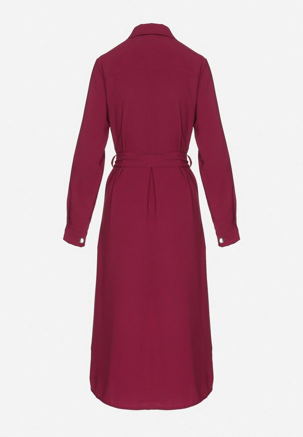 Born2be - Bordowa Koszulowa Sukienka z Eleganckimi Guzikami i Wiązanym Paskiem w Talii Kortella. Okazja: na spotkanie biznesowe, na co dzień. Typ kołnierza: dekolt w serek. Kolor: czerwony. Długość rękawa: długi rękaw. Typ sukienki: koszulowe. Styl: elegancki