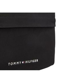 TOMMY HILFIGER - Tommy Hilfiger Saszetka Th Skyline Ew Reporter AM0AM12201 Czarny. Kolor: czarny. Materiał: materiał