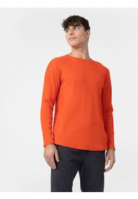 4f - Longsleeve regular w prążki męski. Kolor: pomarańczowy. Materiał: materiał, bawełna, elastan. Długość rękawa: długi rękaw. Wzór: prążki