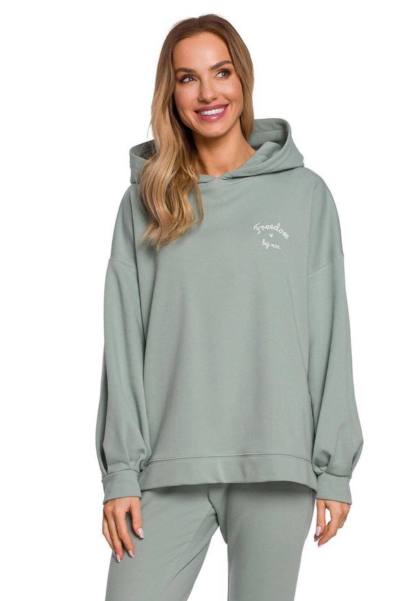 Produkt Polski - Hoodie bluza damska oversize z kapturem miętowa. Typ kołnierza: kaptur. Kolor: miętowy. Materiał: dzianina, bawełna. Długość: długie. Wzór: haft
