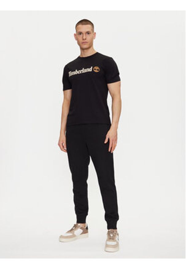 Timberland T-Shirt TB0A5UPQ Czarny Regular Fit. Kolor: czarny. Materiał: bawełna