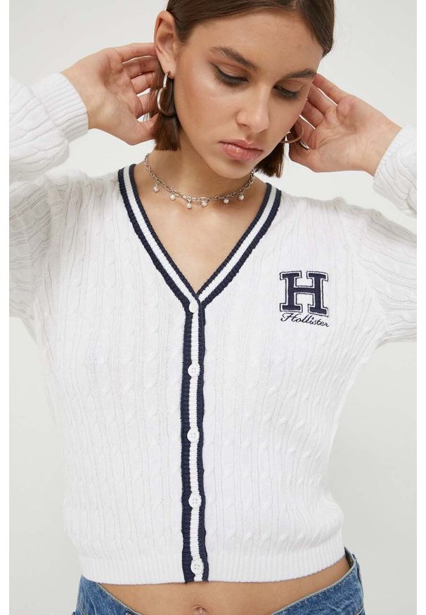 Hollister Co. sweter damski kolor biały. Okazja: na co dzień. Kolor: biały. Materiał: dzianina. Styl: casual