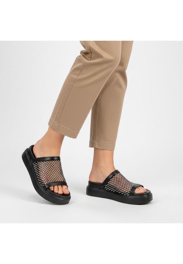 S.Barski - Klapki damskie S. Barski, eleganckie na platformie z siateczką, czarne, MY51-016. Okazja: na spacer, na imprezę. Kolor: czarny. Wzór: aplikacja. Sezon: lato. Obcas: na platformie. Styl: elegancki