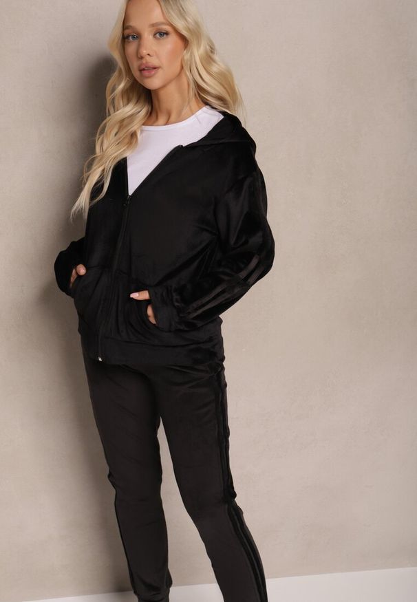 Renee - Czarny 2-częściowy Komplet Dresowy z Bluzą i Spodniami Wolff. Kolor: czarny. Materiał: dresówka