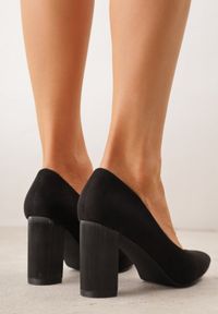 Born2be - Czarne Czółenka na Wysokim Słupku ze Skórzaną Wkładką Nisho. Nosek buta: szpiczasty. Zapięcie: bez zapięcia. Kolor: czarny. Materiał: skóra. Obcas: na słupku. Styl: elegancki #5
