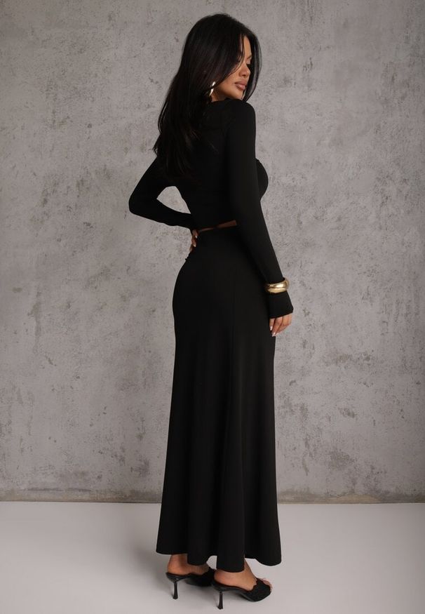 Renee - Czarny Komplet Spódnica i Longsleeve Zdobione Marszczeniami i Aplikacjami Bervessa. Kolor: czarny. Wzór: aplikacja