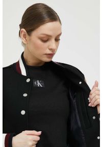 TOMMY HILFIGER - Tommy Hilfiger kurtka bomber wełniana kolor czarny przejściowa. Kolor: czarny. Materiał: wełna #2