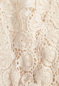 Born2be - Beżowa Sukienka Mellathe. Kolor: beżowy. Materiał: materiał, koronka. Długość rękawa: długi rękaw. Wzór: ażurowy, aplikacja. Styl: wizytowy. Długość: mini #7