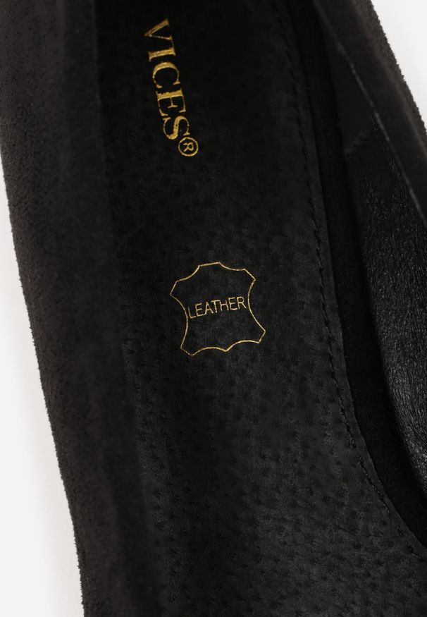 Renee - Czarne Czółenka na Słupku Vices z Wkładką ze Skóry Naturalnej Anniriel. Kolor: czarny. Materiał: skóra. Obcas: na słupku. Wysokość obcasa: średni