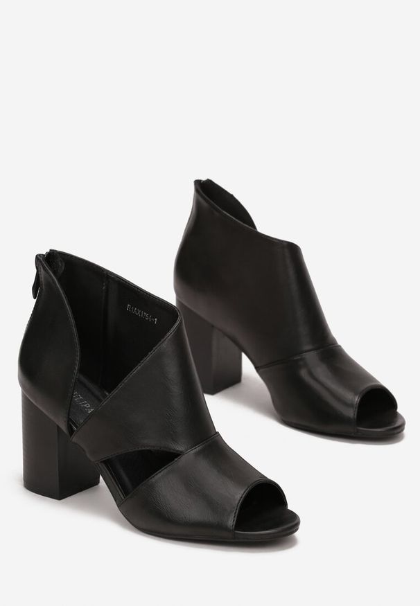 Renee - Czarne Botki na Słupku z Ozdobnymi Wycięciami Peep Toe Mivonno. Nosek buta: otwarty. Kolor: czarny. Szerokość cholewki: normalna. Obcas: na słupku. Styl: klasyczny