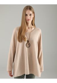 Unisono - BEŻOWY SWETER Z NASZYJNIKIEM 142-208201 BEIGE. Kolor: beżowy. Materiał: elastan, wiskoza #1