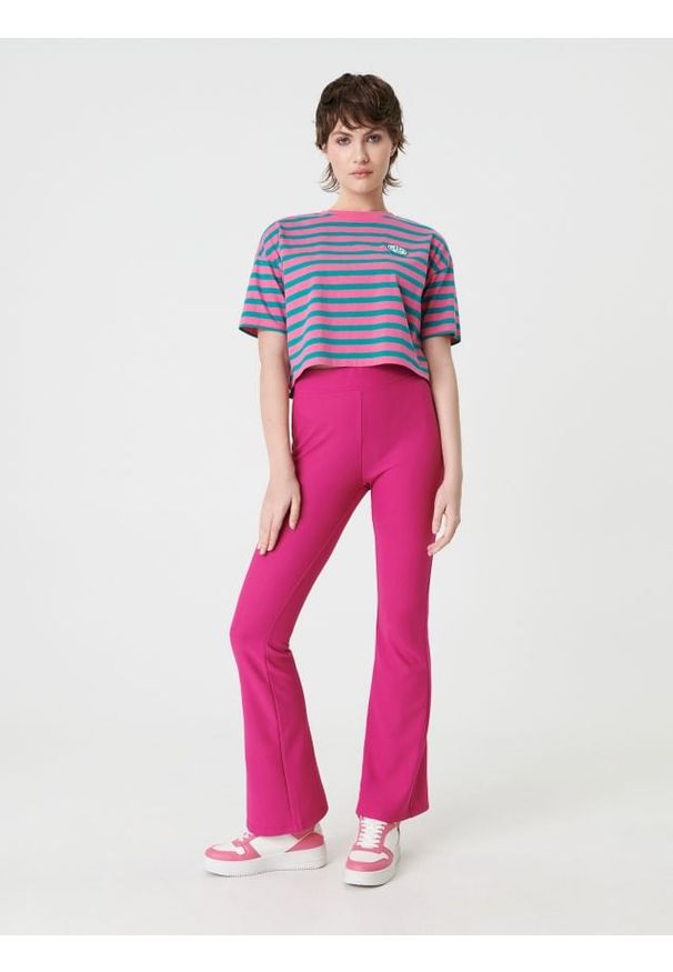 Sinsay - Crop top z haftem - wielobarwny. Materiał: bawełna. Wzór: haft