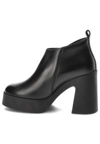 Czarne Botki Armodo Modne Buty Na Obcasie. Kolor: czarny. Materiał: skóra. Wzór: grochy. Obcas: na obcasie. Styl: wizytowy, elegancki. Wysokość obcasa: średni #5