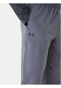 Under Armour Spodnie dresowe Unstoppable 6003861 Szary Loose Fit. Kolor: szary. Materiał: syntetyk #4