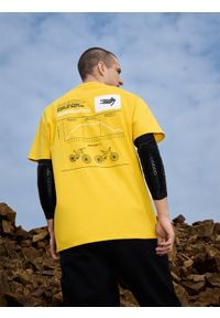 4f - 4F T-shirt relaxed z nadrukiem męski - żółty XL. Okazja: na co dzień. Kolor: żółty. Materiał: materiał, bawełna, dzianina. Wzór: nadruk. Styl: casual #1