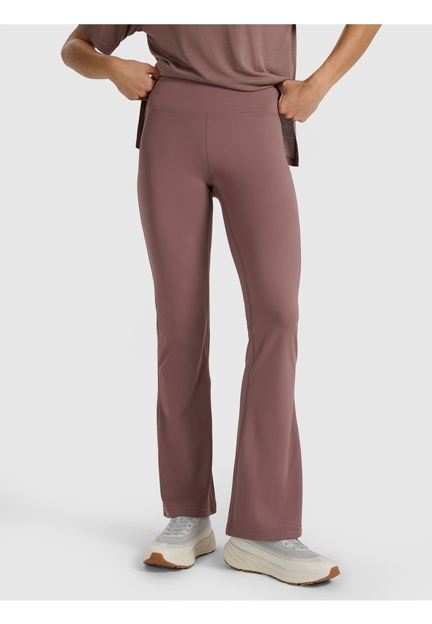 4f - 4F Legginsy z rozszerzanymi nogawkami damskie - brązowe M. Okazja: na co dzień. Stan: podwyższony. Kolor: brązowy. Materiał: skóra, syntetyk, materiał. Długość: długie. Styl: casual