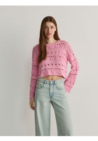 Reserved - Sweter z ażurowym splotem - fioletowy. Kolor: fioletowy. Materiał: dzianina. Wzór: ażurowy, ze splotem