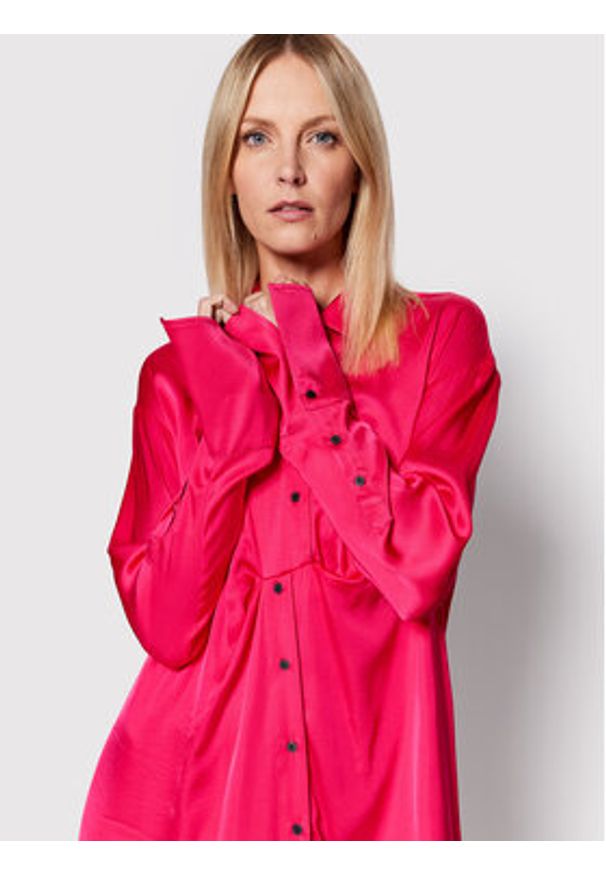 Herskind Sukienka koszulowa Barba 4422370 Różowy Oversize. Kolor: różowy. Materiał: wiskoza. Typ sukienki: koszulowe, oversize