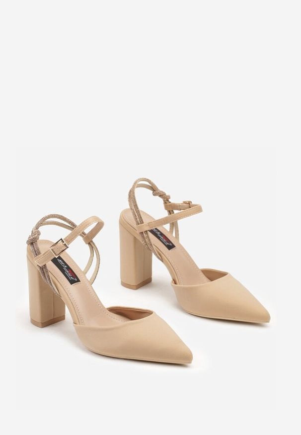 Renee - Beżowe Sandały na Słupkowym Obcasie ze Szpiczastym Noskiem i Paskiem z Cyrkoniami Ennalith. Okazja: do pracy, na spotkanie biznesowe. Nosek buta: szpiczasty. Zapięcie: pasek. Kolor: beżowy. Wzór: aplikacja. Materiał: skóra. Obcas: na obcasie. Styl: biznesowy, elegancki. Wysokość obcasa: średni