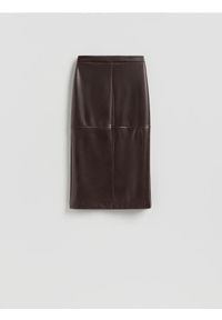 Reserved - Spódnica midi z rozcięciem - brązowy. Kolor: brązowy. Materiał: skóra