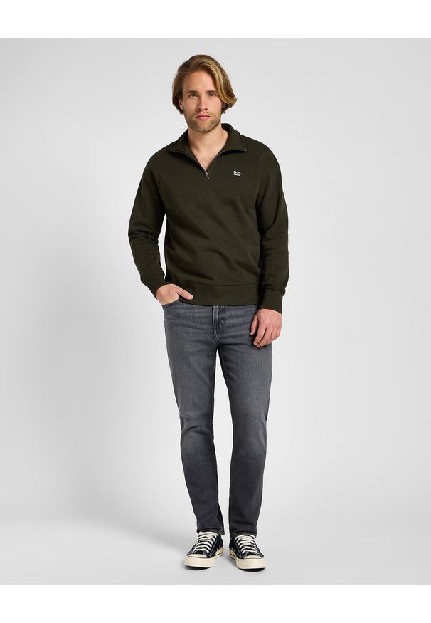 Lee - WRANGLER MĘSKA BLUZA HALF ZIP SWS OLIVE NIGHT 112355752 LL99016192