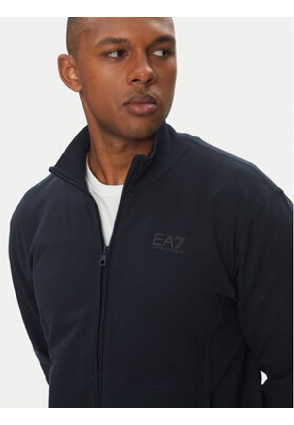 EA7 Emporio Armani Dres 7M000235 AF13512 UB102 Granatowy Regular Fit. Kolor: niebieski. Materiał: bawełna