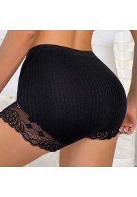 Intica - Koronkowe szorty damskie na co dzień Trix. Kolor: czarny. Materiał: koronka. Wzór: koronka, gładki #2