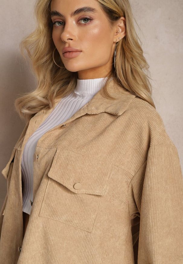 Renee - Beżowa Koszula z Guzikami ze Sztruksowego Materiału Ilwenita. Kolor: beżowy. Materiał: materiał, sztruks. Styl: elegancki
