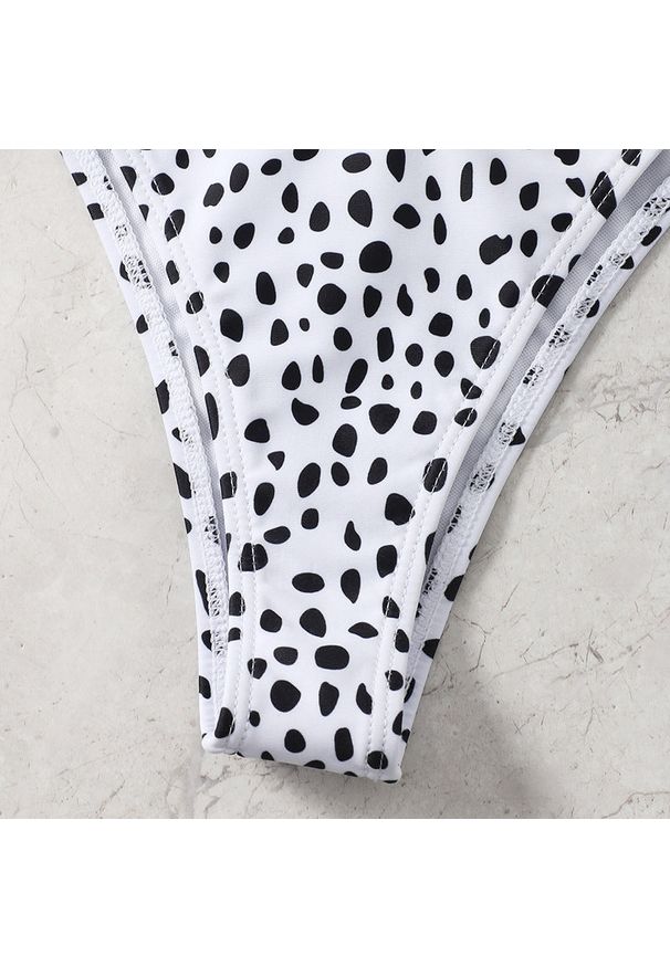 Intica - Dwuczęściowy strój kąpielowy z długim rękawem na lato Milinka. Kolor: czarny. Materiał: materiał. Długość: długie