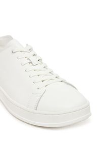 Calvin Klein Sneakersy HM0HM01885 Biały. Kolor: biały. Materiał: skóra