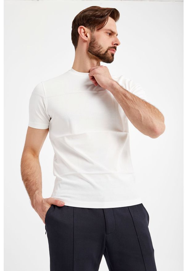 Emporio Armani - T-SHIRT EMPORIO ARMANI. Styl: elegancki