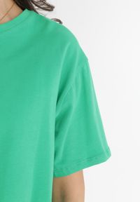 Born2be - Zielony Krótki T-shirt Oversize Lilu. Kolor: zielony. Długość: krótkie #4