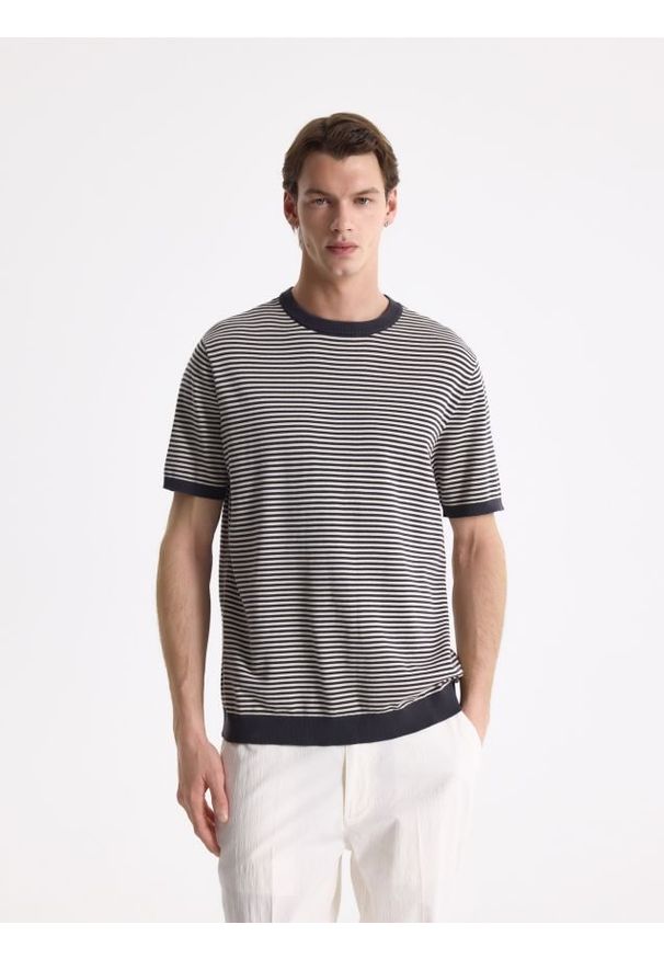 Reserved - Bawełniany sweter z krótkim rękawem - czarny. Kolor: czarny. Materiał: bawełna. Długość rękawa: krótki rękaw. Długość: krótkie