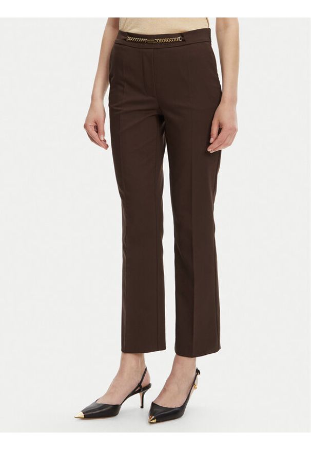 Marciano Guess Spodnie materiałowe 5GGB17 7311A Brązowy Regular Fit. Kolor: brązowy. Materiał: syntetyk