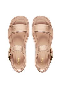 Clarks Sandały Alda Strap 26181223 Złoty. Kolor: złoty. Materiał: skóra