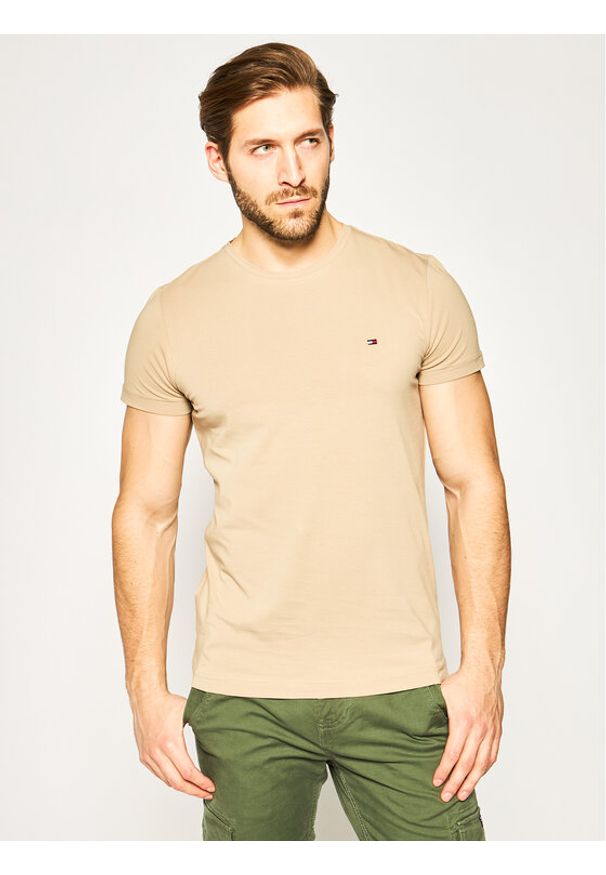 TOMMY HILFIGER - Tommy Hilfiger T-Shirt Strech MW0MW10800 Brązowy Slim Fit. Kolor: brązowy. Materiał: bawełna