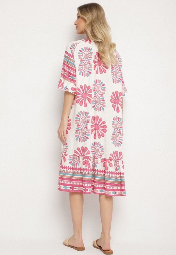 Born2be - Różowa Wiskozowa Sukienka Pudełkowa z Abstrakcyjnym Wzorem Reviona. Okazja: na spotkanie biznesowe, na co dzień. Kolor: różowy. Materiał: wiskoza. Styl: elegancki, biznesowy, casual