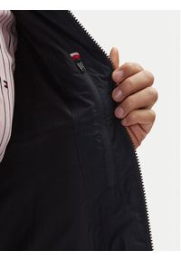 TOMMY HILFIGER - Tommy Hilfiger Kurtka przejściowa Branded MW0MW42502 Granatowy Regular Fit. Kolor: niebieski. Materiał: syntetyk #6