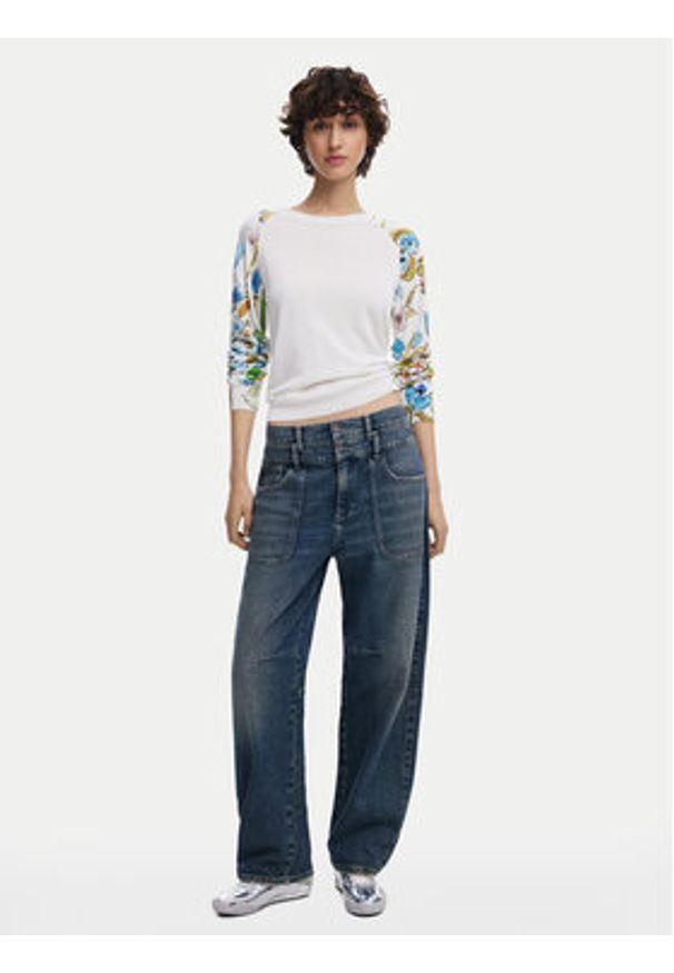 Desigual Sweter 25SWJF31 Biały Regular Fit. Kolor: biały. Materiał: syntetyk