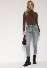 Born2be - Niebieskie Jeansy Skinny z Bawełną z Regularnym Stanem Tevalka. Okazja: na spacer, na co dzień. Kolor: niebieski. Styl: casual #3