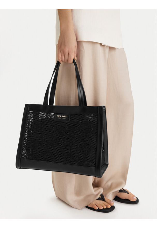 Nine West Torebka CEO-Wall Street Glow-KY319 Czarny. Kolor: czarny. Styl: street