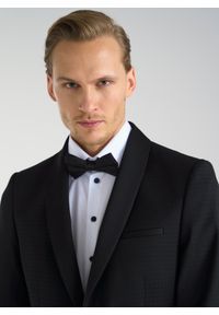 Pako Lorente - PAKO LORENTE – Wełniana czarna marynarka smokingowa w mikrowzór. Okazja: na wesele, na studniówkę, na sylwestra, na ślub cywilny. Kolor: czarny. Materiał: wełna #10