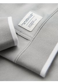 Ombre Clothing - Męska bluza dresowa z kapturem o delikatnej strukturze – szara V4 - Rozmiar: XL. Okazja: na co dzień. Typ kołnierza: kaptur. Kolor: szary. Materiał: dresówka. Styl: sportowy, casual