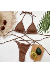 Intica - Dwuczęściowy strój kąpielowy regulowany ze sznureczkami na lato Sylva. Kolor: brązowy. Materiał: materiał