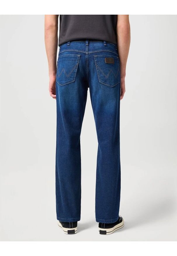 Wrangler - WRANGLER TEXAS STRETCH NIGHT BREAK W1219237W 112126068. Stan: podwyższony. Styl: klasyczny