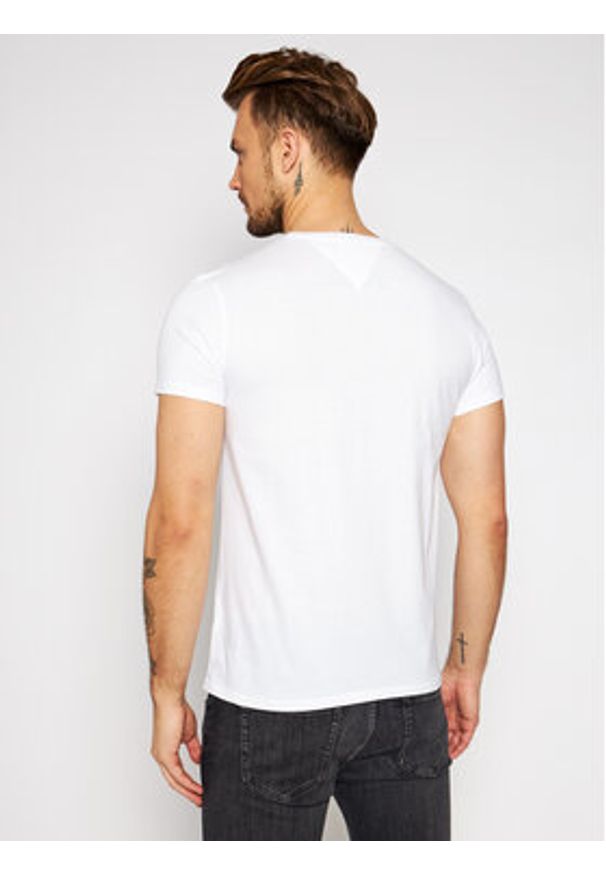 Tommy Jeans T-Shirt DM0DM04411 Biały Slim Fit. Kolor: biały. Materiał: bawełna