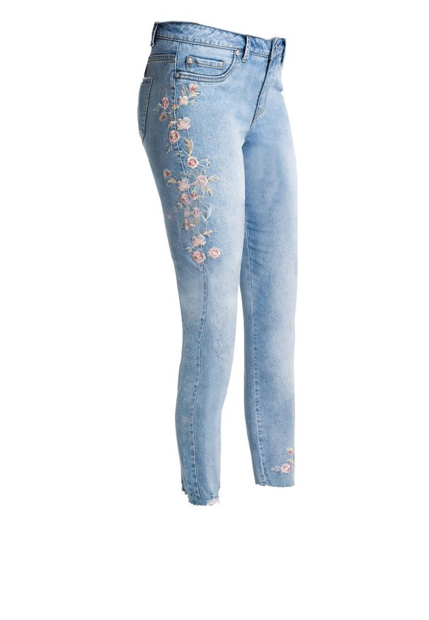 Niebieskie jeansy bonprix z haftami
