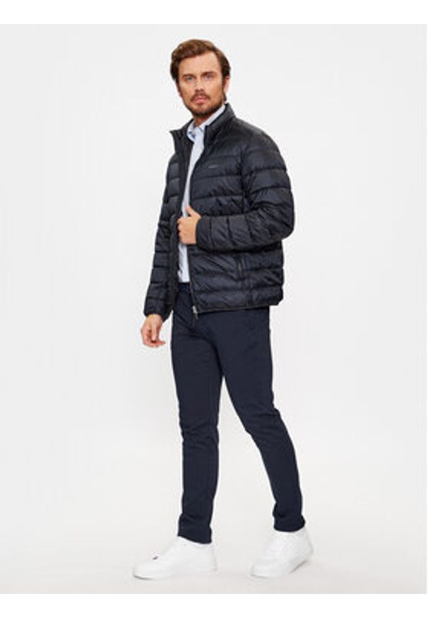 GANT - Gant Kurtka puchowa Light Down Jacket 7006298 Czarny Regular Fit. Kolor: czarny. Materiał: syntetyk